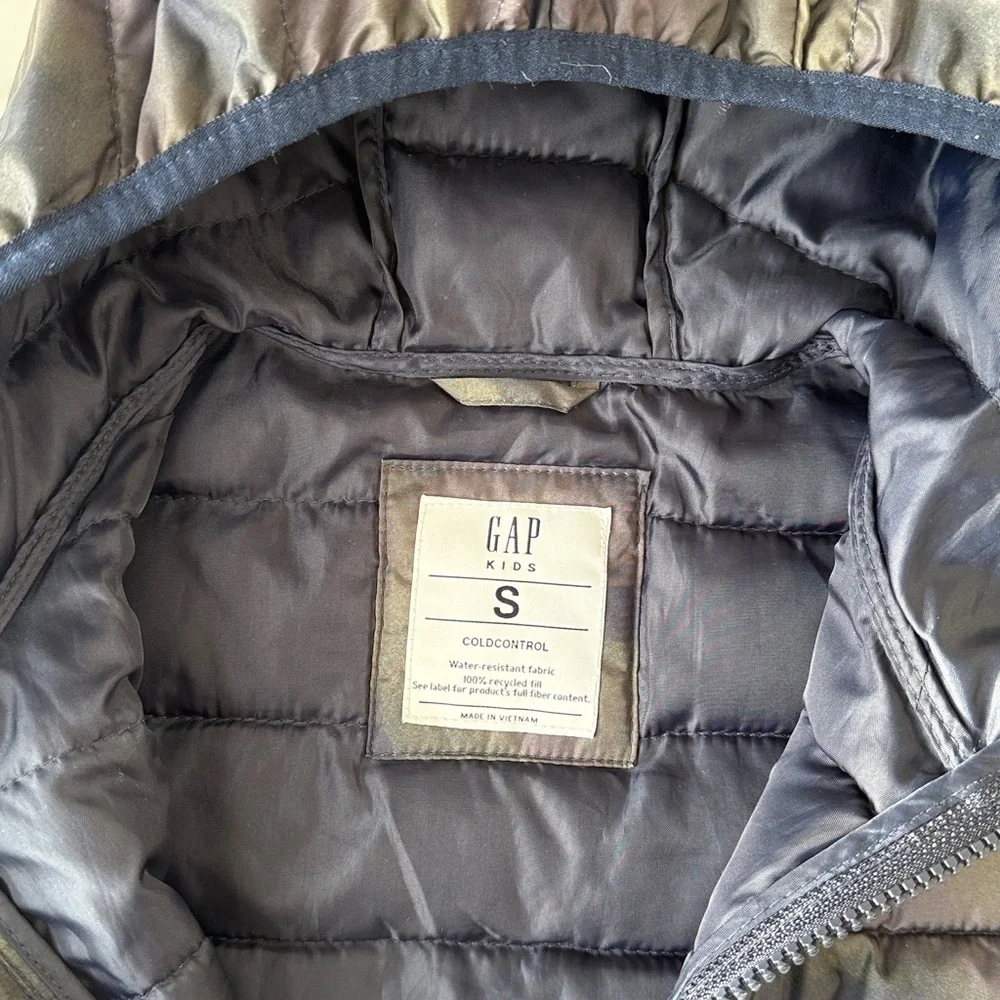 Gap Kids Boys Green Camo Hooded Puffer Jacket Lightweight Size Small
